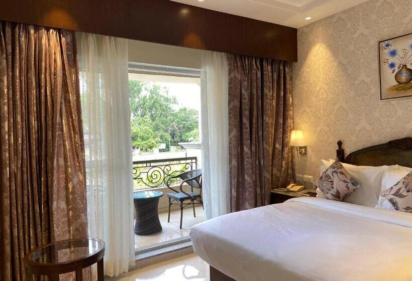 俱乐部房间, Grand Victoria The Fern Resort & Spa, Panchgani