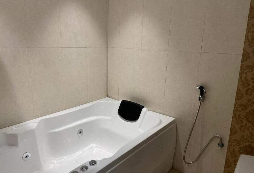 발코니가 있는 스위트, Grand Victoria The Fern Resort & Spa, Panchgani