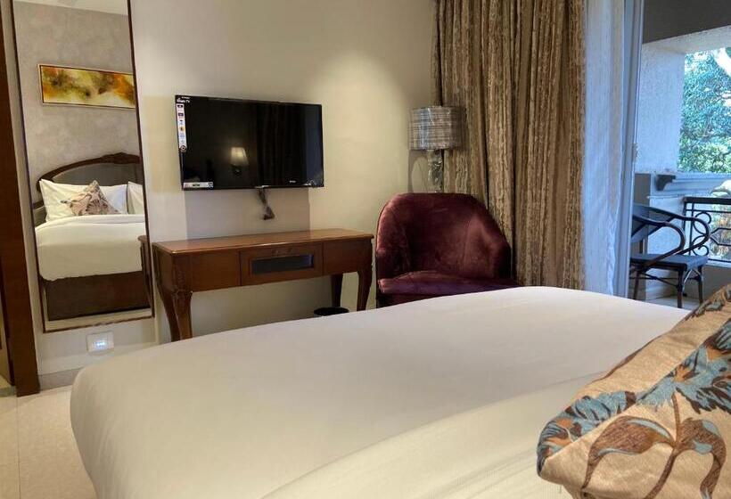 발코니가 있는 스위트, Grand Victoria The Fern Resort & Spa, Panchgani