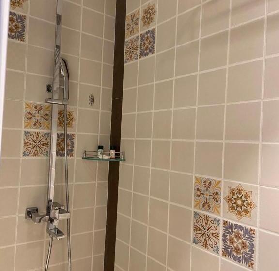 חדר קלאב עם נופים, Grand Victoria The Fern Resort & Spa, Panchgani