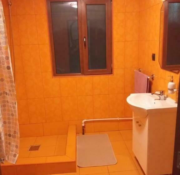 スタンダードトリプルルーム, Pensiunea Floare De Colt