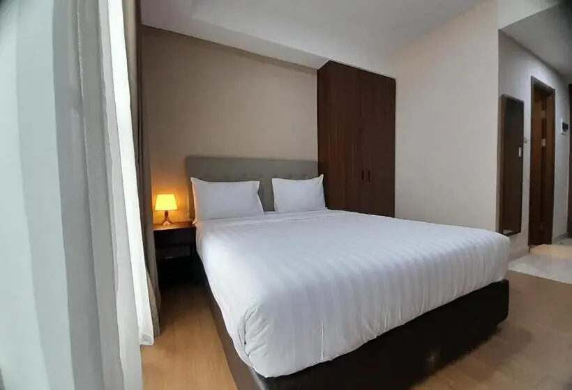 Standard Studio, Kawana Golf Residence