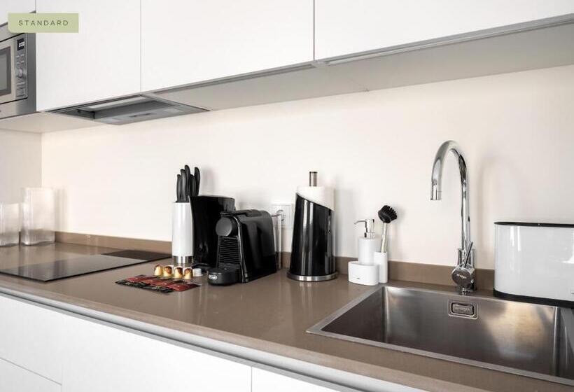 آپارتمان 1 خوابه, Limehome Sevilla Calle Torcuato Luca De Tena Digital Access