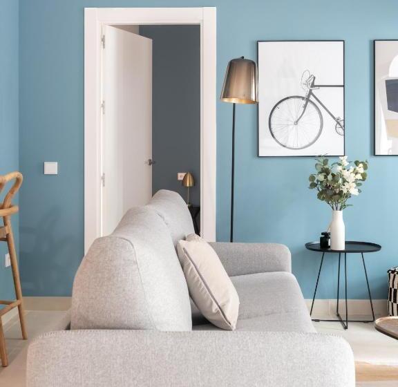 آپارتمان خانوادگی, Limehome Sevilla Calle Torcuato Luca De Tena Digital Access