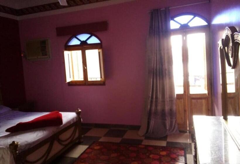 خانه 3 خوابه, Labib Guest House