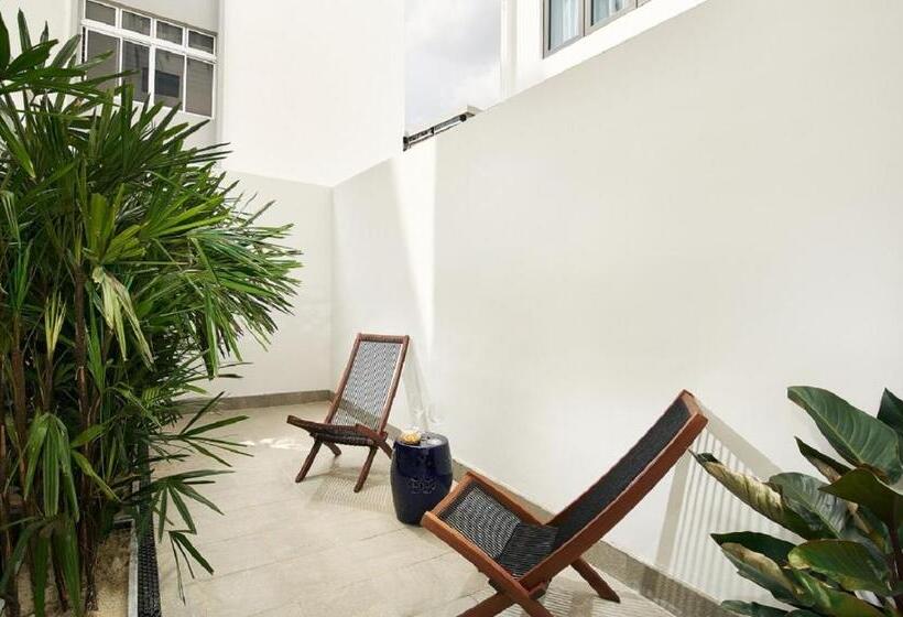 Standard Room Garden View, The Initial Residence