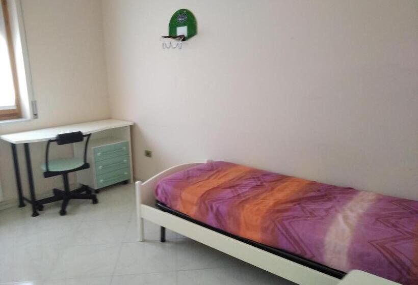 带3个卧室的公寓, Agriturismo B&b Il Girasole