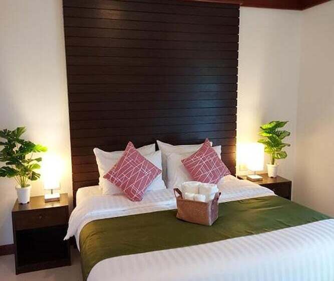 Номер Стандарт, Aromdee At Naithon Beach