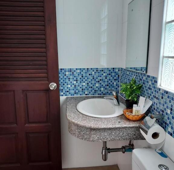 スタンダードルーム, Aromdee At Naithon Beach