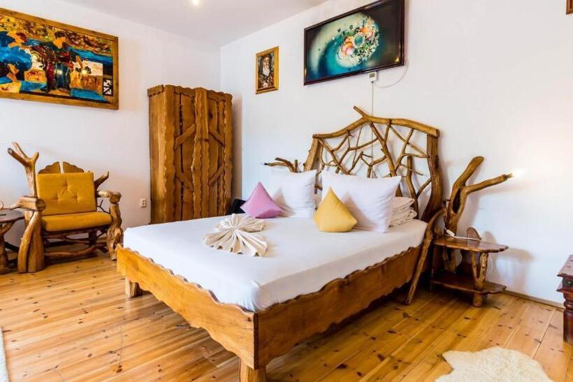 חדר סופריור, Castelul De Vis