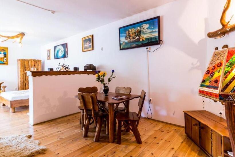 חדר סופריור, Castelul De Vis