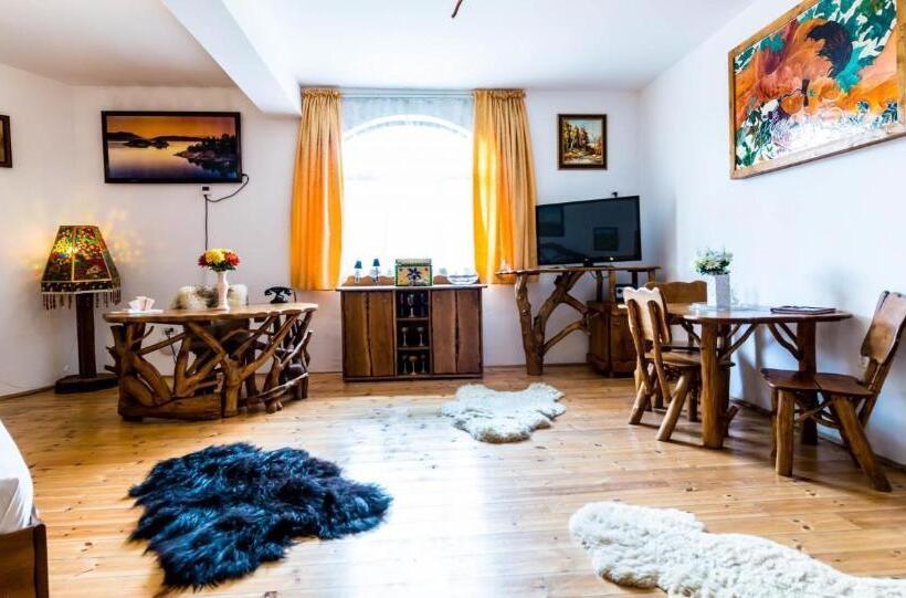 Номер Deluxe, Castelul De Vis