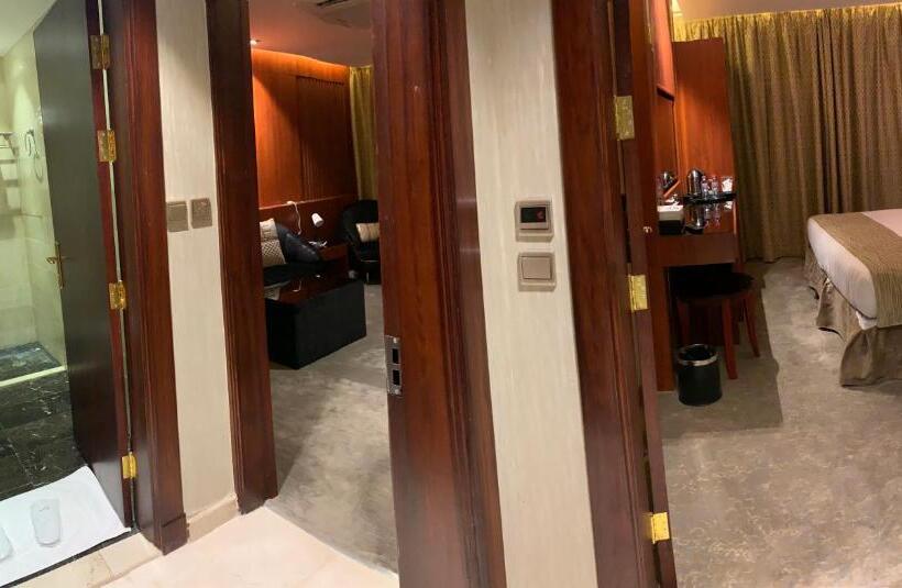 סוויטה, Cladium