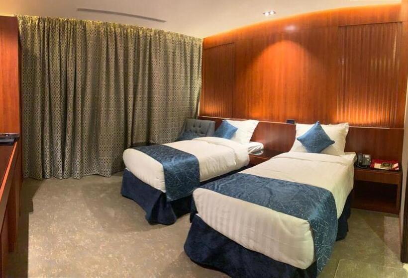 סוויטת 2 חדרי שינה, Cladium