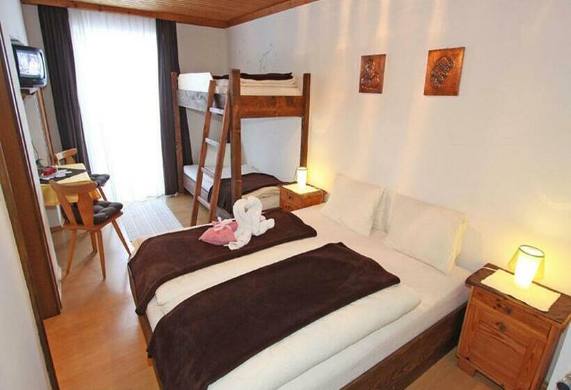 اتاق استاندارد چهار تخته, Mussbachhof