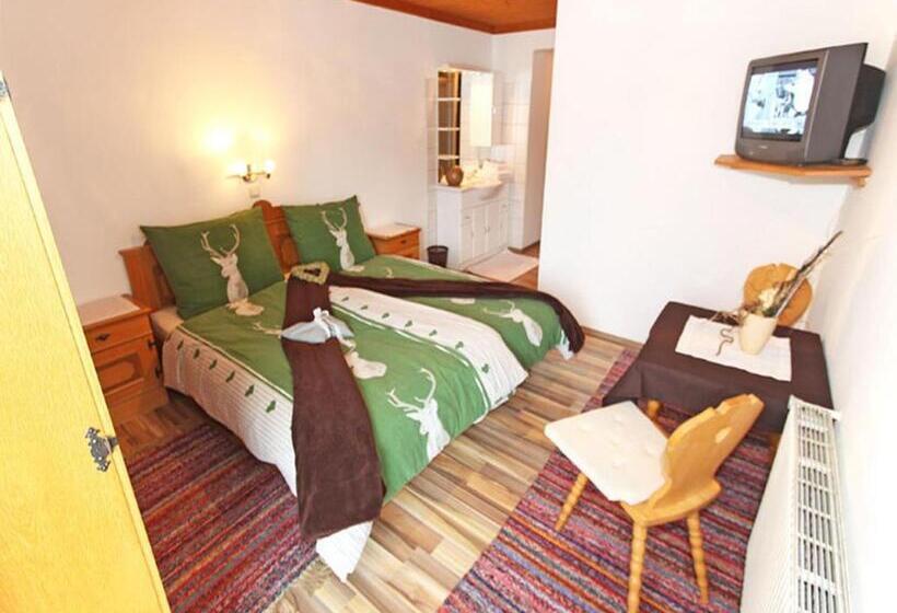 اتاق استاندارد با چشمانداز کوهستان, Mussbachhof