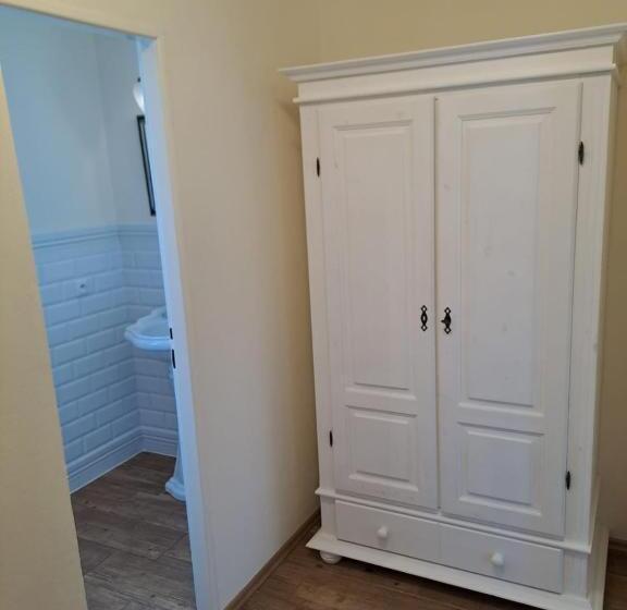 חדר סטנדרט לשלושה עם מרפסת, Lesní Hotel Peršlák