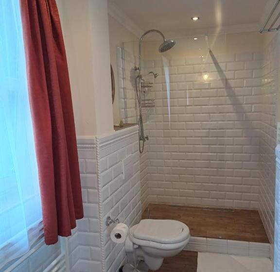 חדר סטנדרט לשלושה עם מרפסת, Lesní Hotel Peršlák