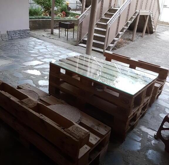 اتاق استاندارد, Sisi Guest House