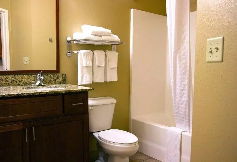 ダブルベッドのスタンダードスタジオ, Candlewood Suites Champaign Urbana University Area, An Ihg