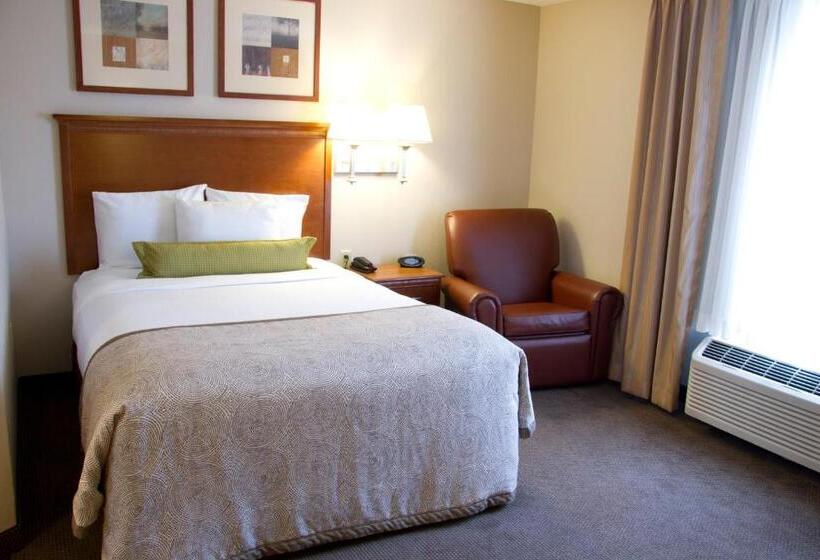 Standard Stúdió Szoba Franciaággyal, Candlewood Suites Champaign Urbana University Area, An Ihg