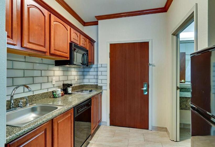 Люкс, Comfort Inn & Suites