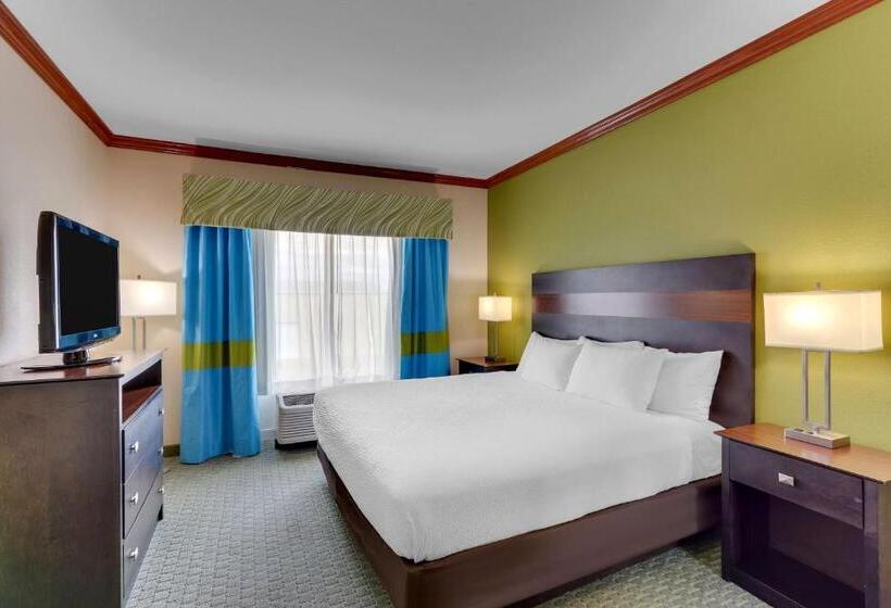 جناح, Comfort Inn & Suites