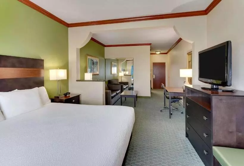 Sviitti Liikuntarajoitteisille, Comfort Inn & Suites
