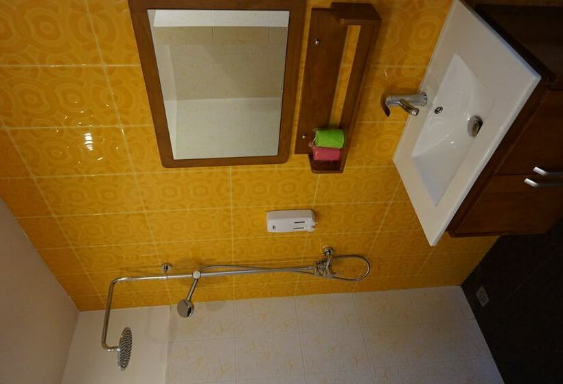 חדר סטנדרט יחיד, Day Inn