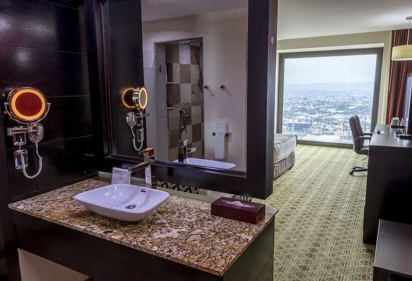Стандартный Номер Кровать Кинг, Hilton Queretaro