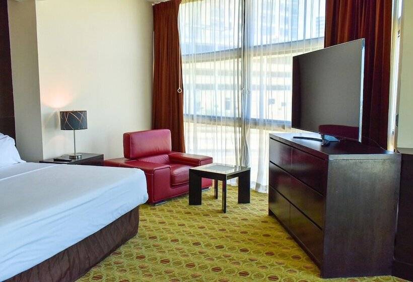 اتاق استاندارد با تخت بزرگ, Hilton Queretaro
