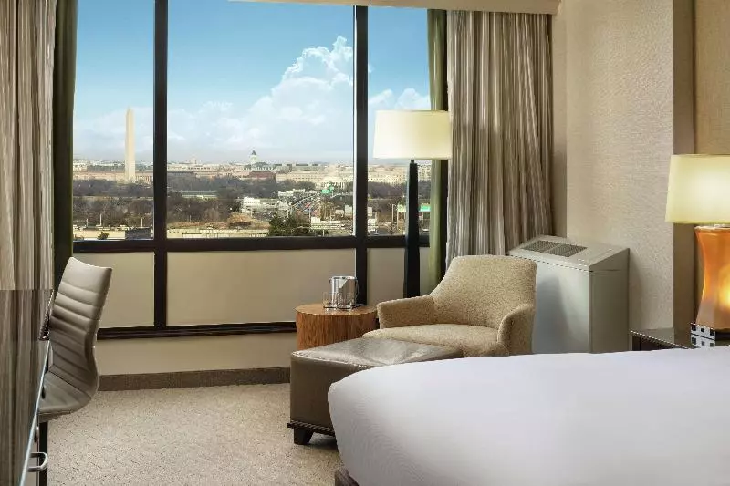 سوئیت با تخت بزرگ, Hilton Garden Inn Kalispell