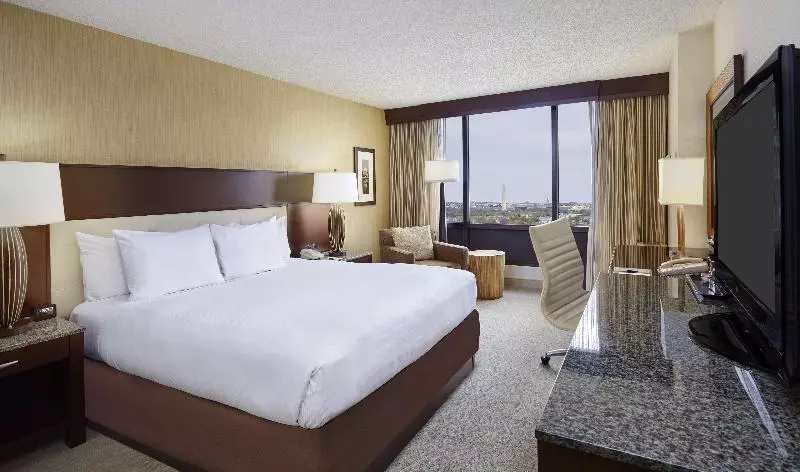 سوئیت با تخت بزرگ, Hilton Garden Inn Kalispell