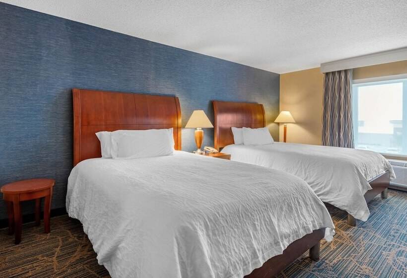 غرفة قياسية لذوى الاحتياجات الخاصة, Hilton Garden Inn Tupelo