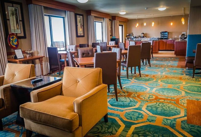 جناح جونيور, Hilton St. Petersburg Carillon Park