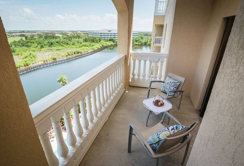 جناح جونيور, Hilton St. Petersburg Carillon Park