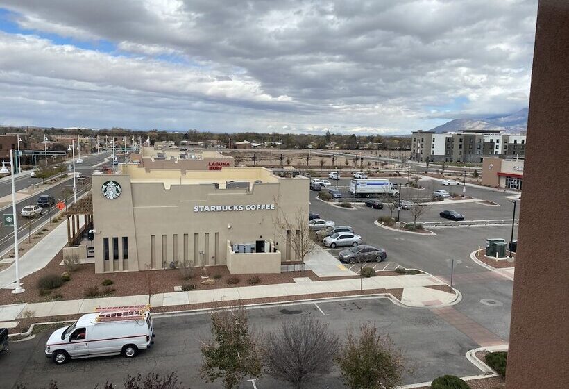 סוויטה, Holiday Inn Express & Suites Albuquerque Historic Old Town, An Ihg