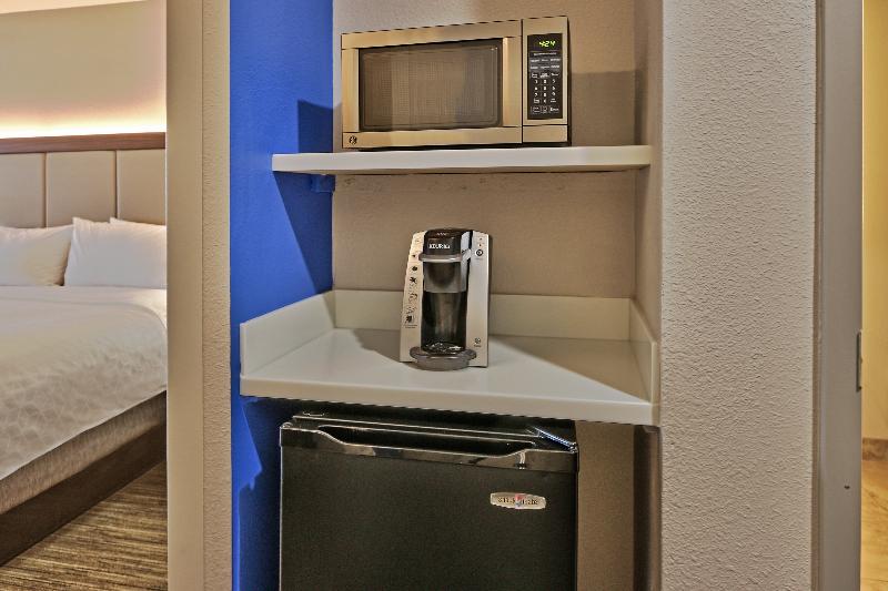 חדר אקזקיוטיב חדר קינג, Holiday Inn Express & Suites Albuquerque Historic Old Town, An Ihg