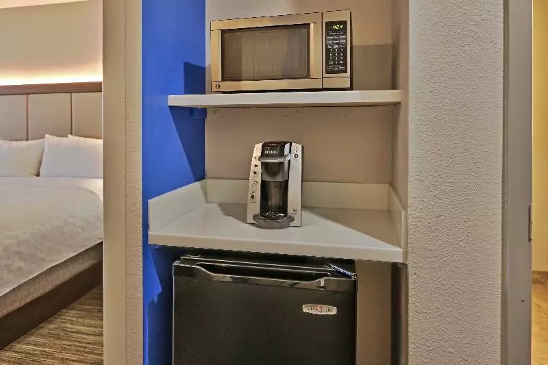 キングサイズベッドのエクゼクティブルーム, Holiday Inn Express & Suites Albuquerque Historic Old Town, An Ihg