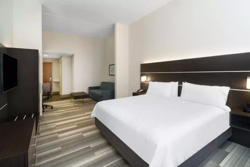 身障者適用キングサイズベッドルーム, Holiday Inn Express Hotel & Suites Bluffton At Hilton Head Area, An Ihg
