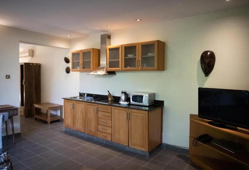 سوییت اجرایی, Le Petit Village Boutique Hotel & Spa