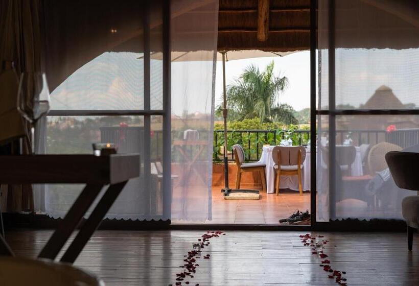 سوییت جونیور, Le Petit Village Boutique Hotel & Spa