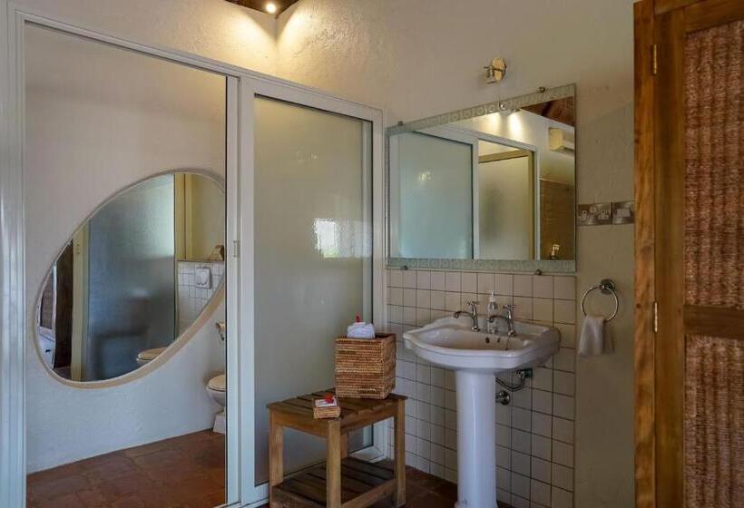 سوییت جونیور, Le Petit Village Boutique Hotel & Spa