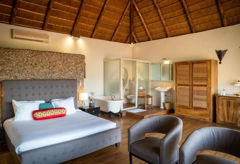 سوییت جونیور, Le Petit Village Boutique Hotel & Spa