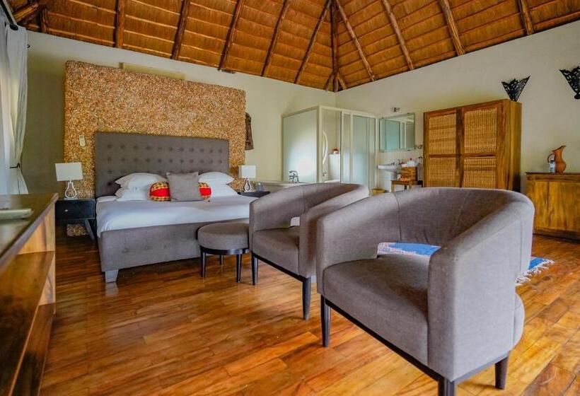 سوییت جونیور, Le Petit Village Boutique Hotel & Spa