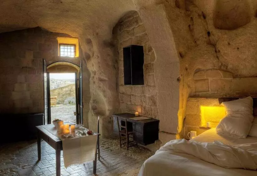 اتاق سوپریور, Sextantio Le Grotte Della Civita