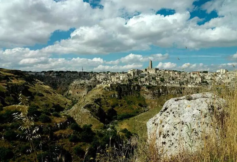 سوییت اجرایی, Sextantio Le Grotte Della Civita