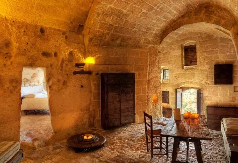 سوییت اجرایی, Sextantio Le Grotte Della Civita