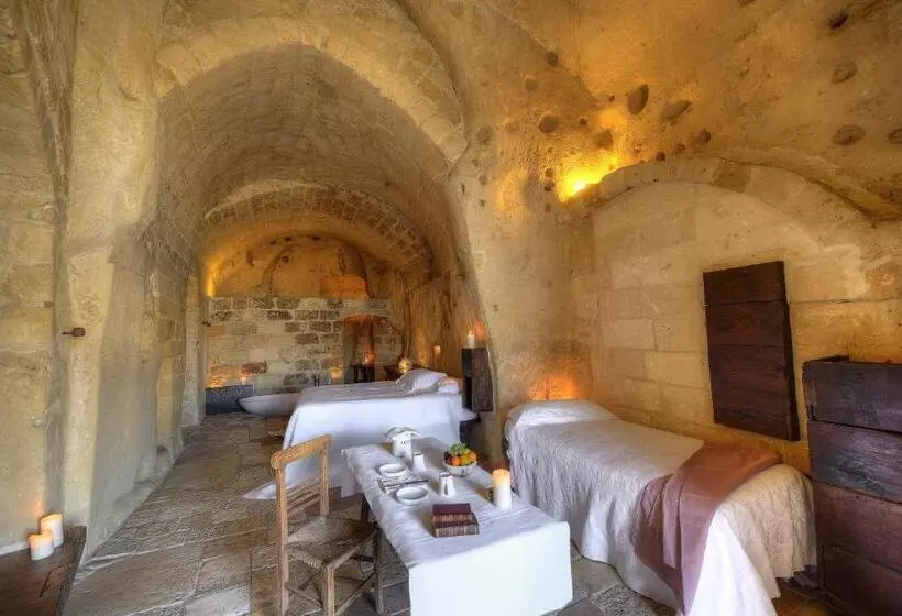 اتاق سوپریور, Sextantio Le Grotte Della Civita