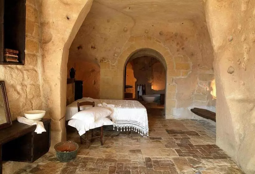 اتاق سوپریور, Sextantio Le Grotte Della Civita